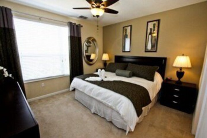 Room 100 of 100