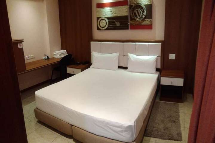 Room 6 of 41