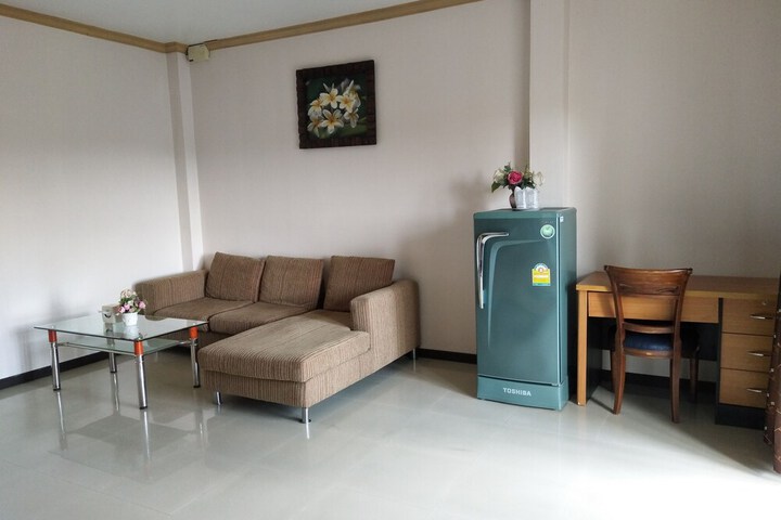 Room 13 of 23