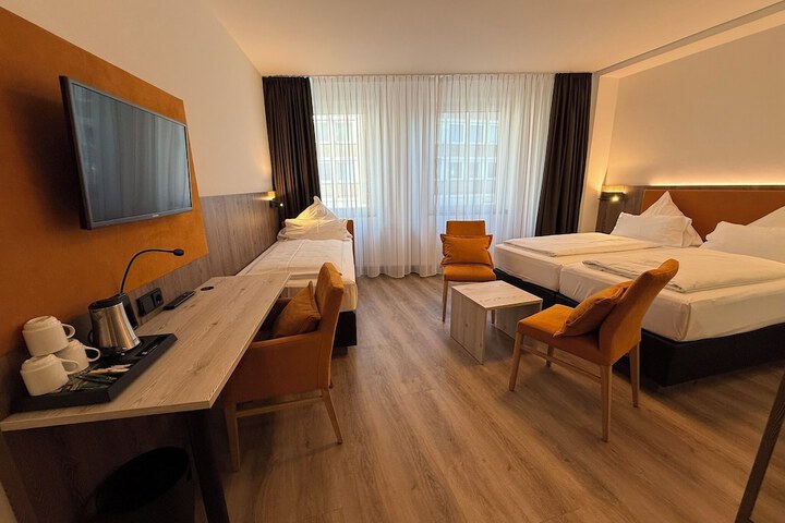 Room 36 of 65