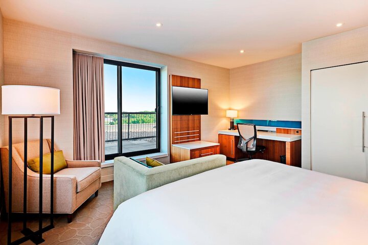 Room 16 of 47