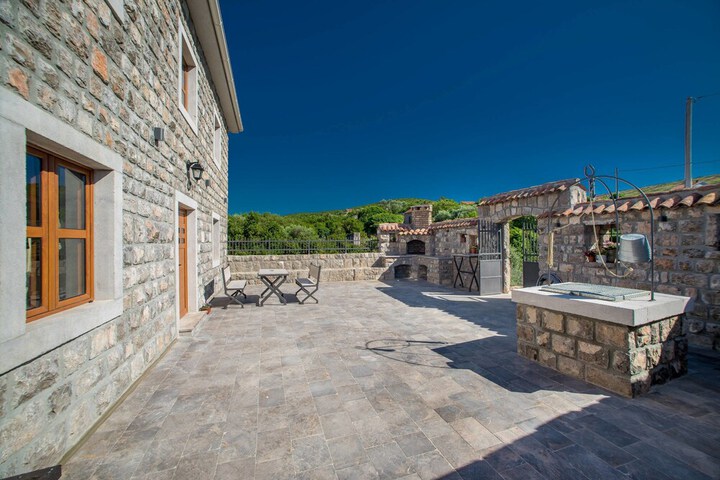 Terrace/Patio 24 of 53