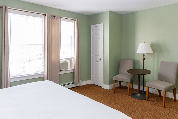 Room 20 of 82