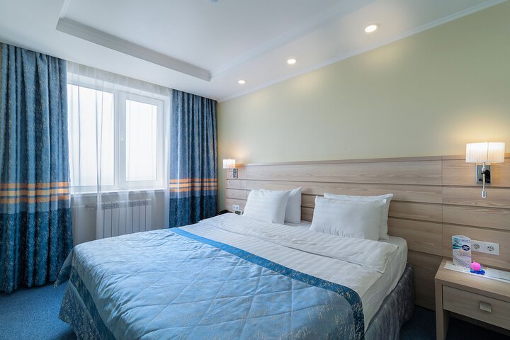 Room 15 of 142