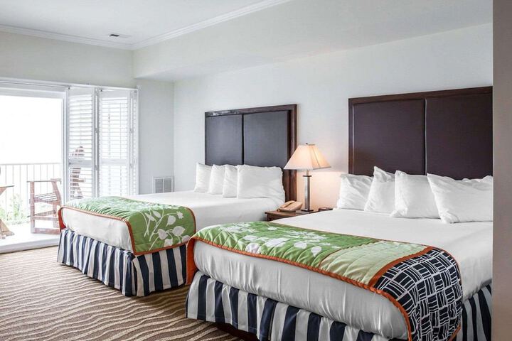 2 Queen Beds (14 of 14)
