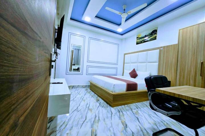 Room 54 of 60
