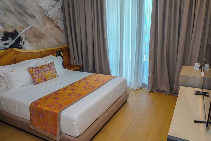 Room 27 of 63