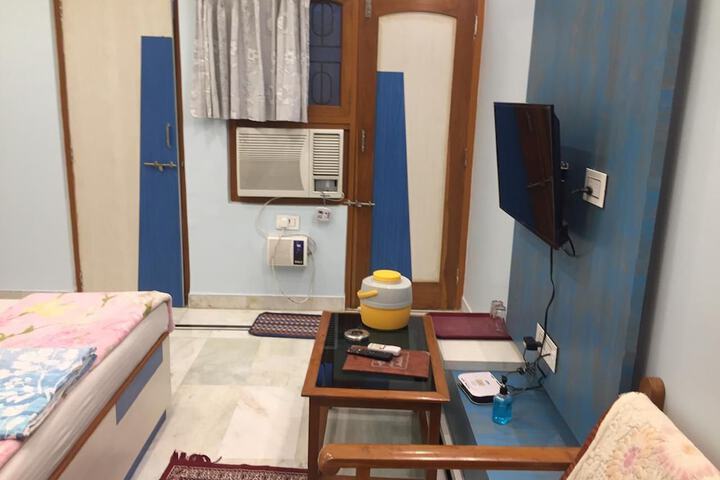 Room 7 of 14
