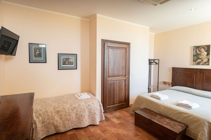Room 30 of 59