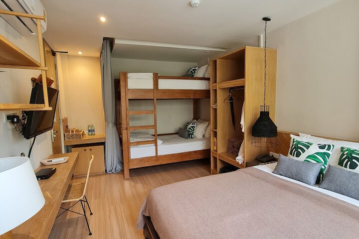 Room 31 of 158