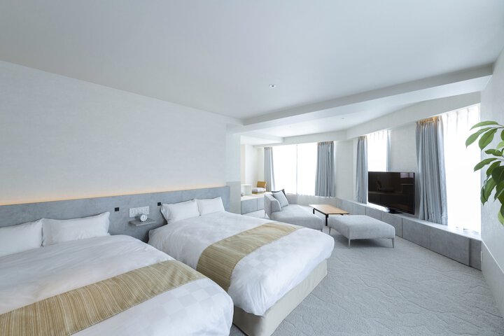 Room 18 of 114