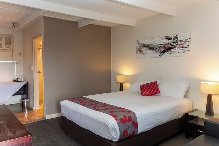 Room 16 of 65