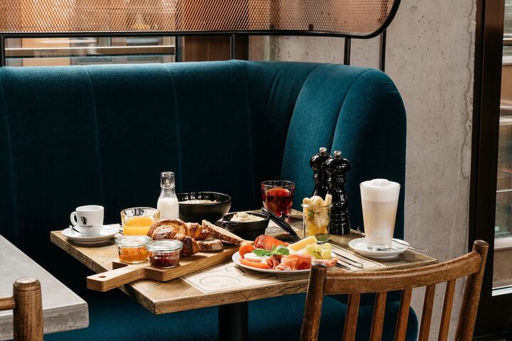 Breakfast/Coffee Service 49 of 83