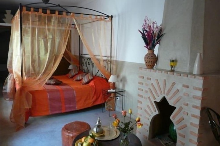 Room 9 of 46