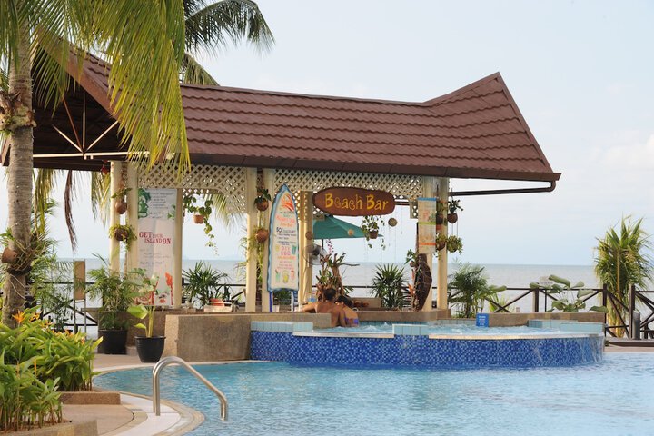 Pools & Facilities