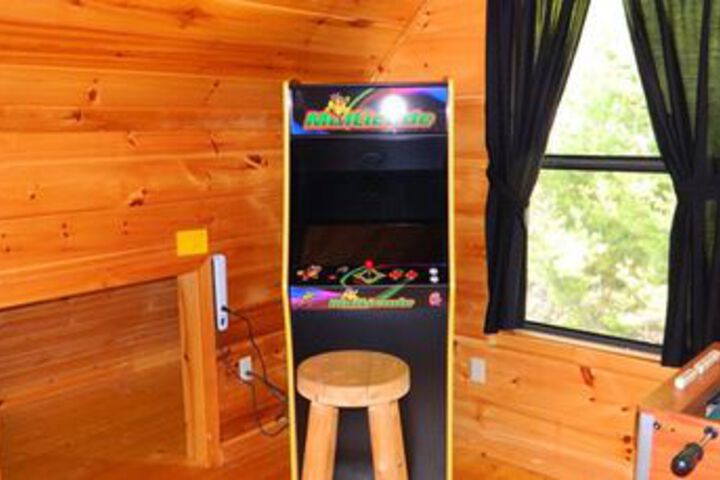 Room 4 of 4