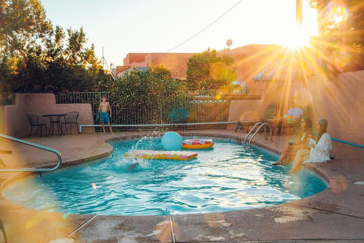 Pool 24 of 32