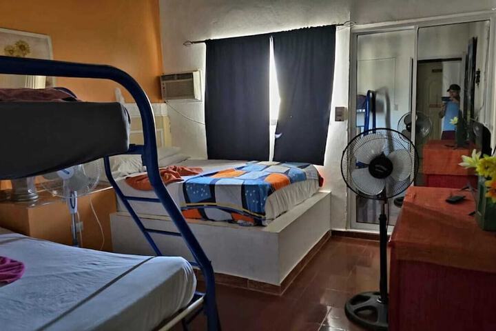 Room 18 of 28