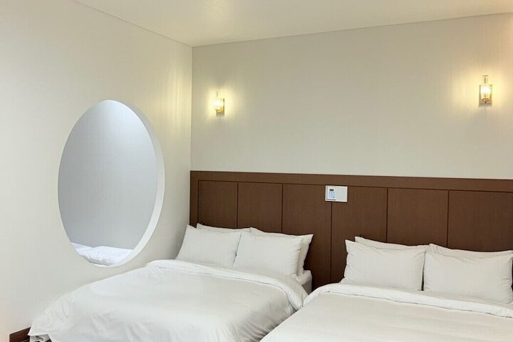 Room 30 of 61