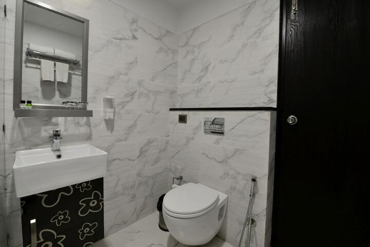 Room 30 of 67