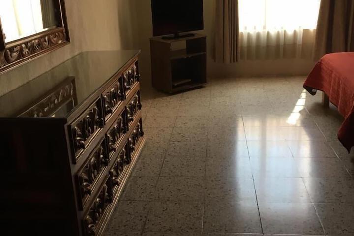 Room 2 of 18