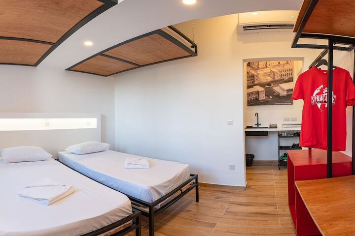 Room 8 of 59