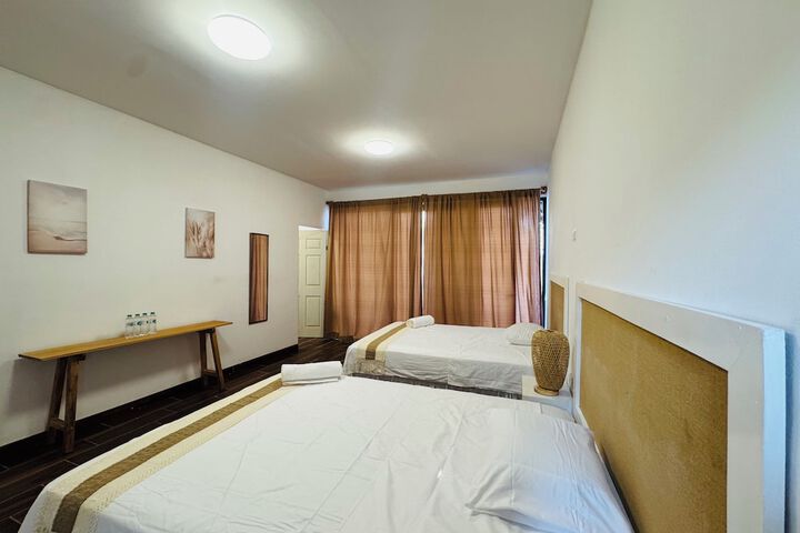Room 9 of 43