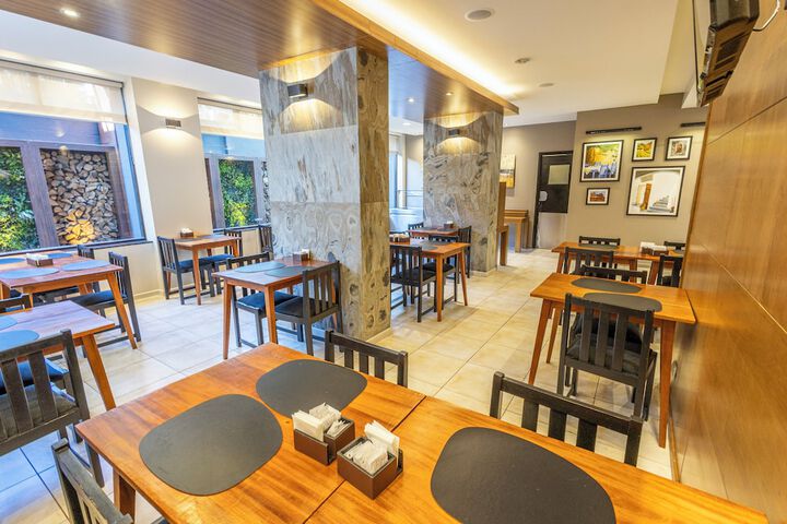 Breakfast area