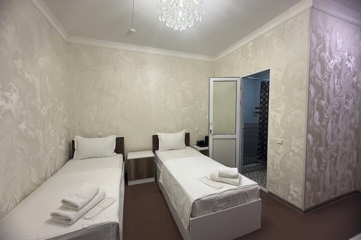 Room 70 of 107