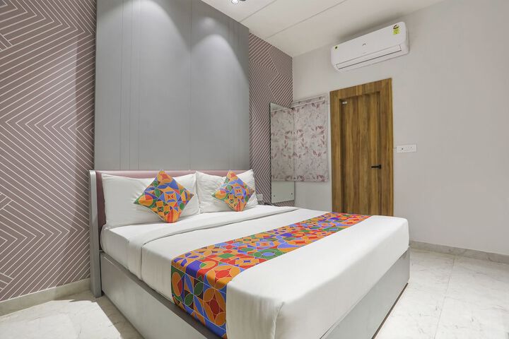 Room 18 of 34