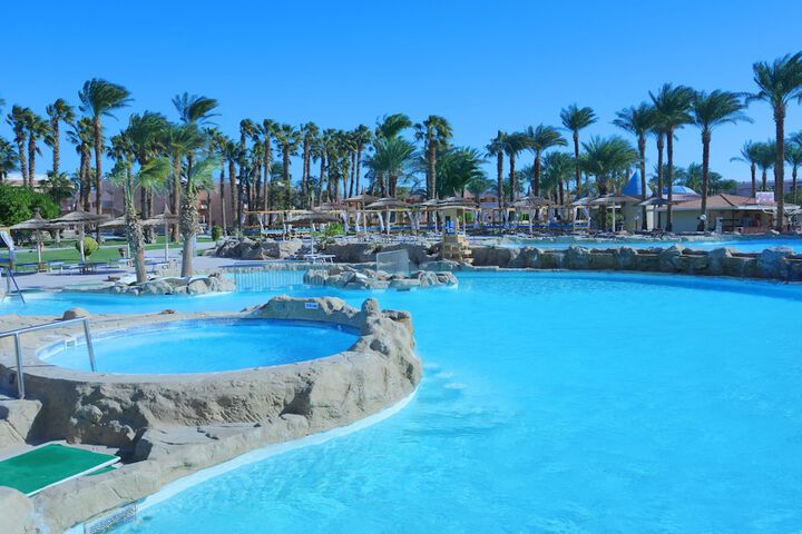 Pool 38 of 220