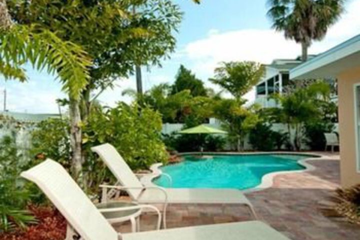 Sundeck 31 of 32