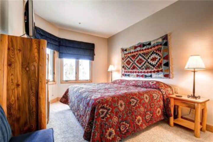 Room 38 of 48
