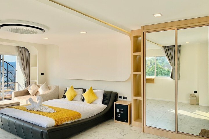 Room 28 of 164