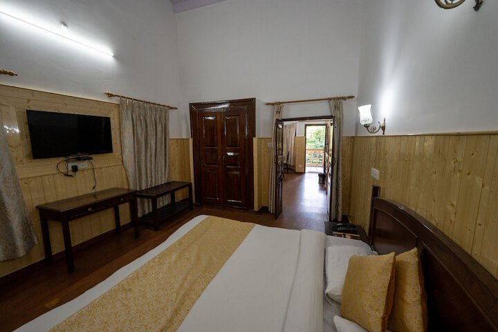 Room 28 of 188
