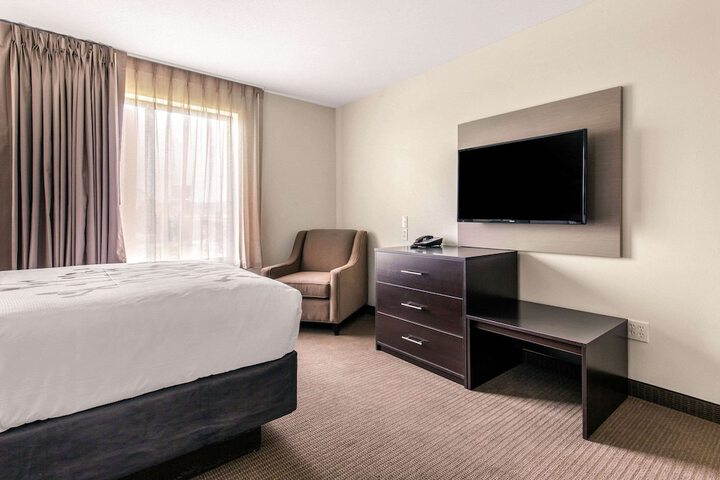 Room 25 of 44