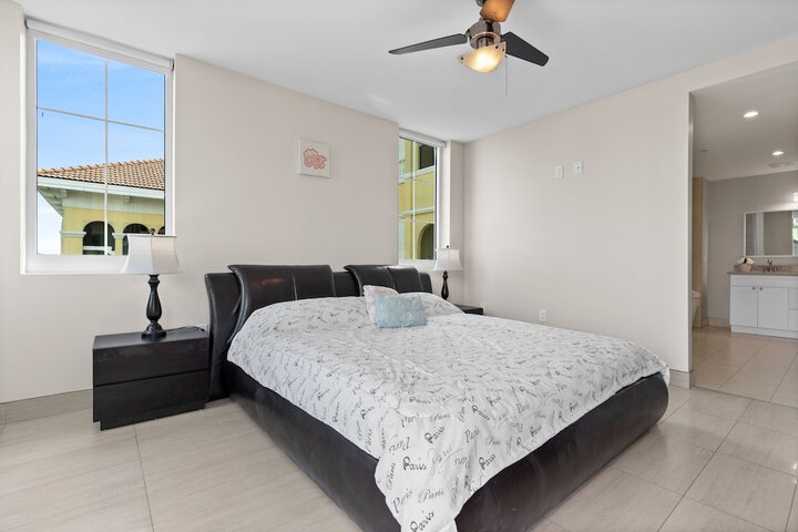 Room 15 of 197
