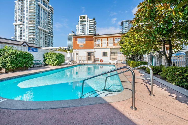 Pool 52 of 78