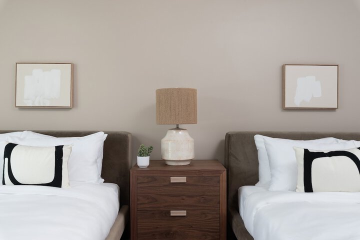Standard Double Room 2 Queen Beds Self Check in with Virtual Front Desk (2 of 7)