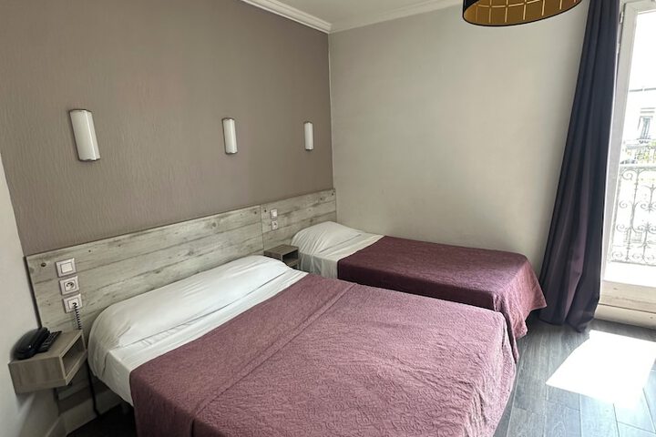 Room 14 of 36