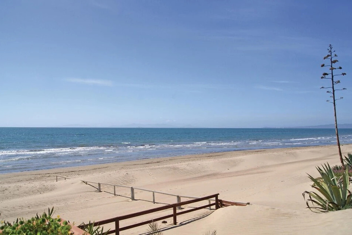 Beach 9 of 14