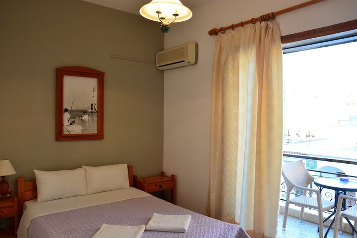 Room 3 of 63