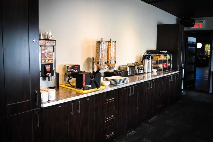 Breakfast/Coffee Service 20 of 53
