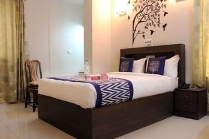 Room 9 of 29