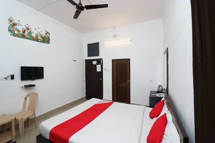 Room 13 of 29