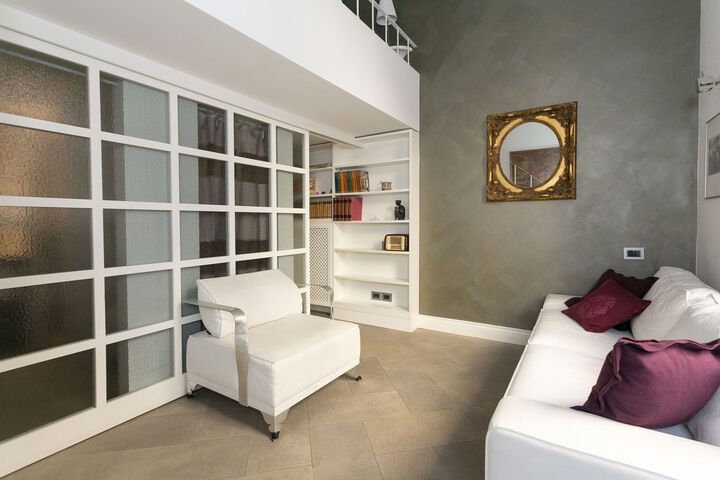 Room 10 of 29