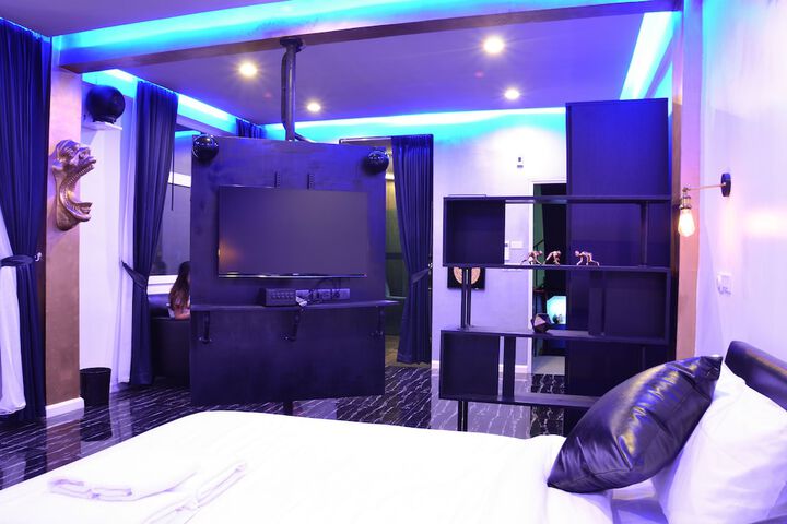 Room 21 of 60