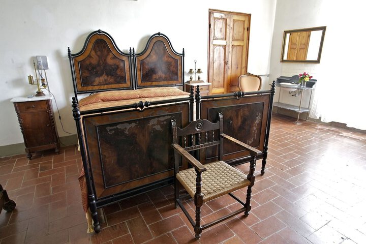 Room 3 of 71