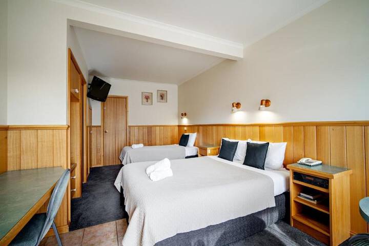 Room 16 of 47