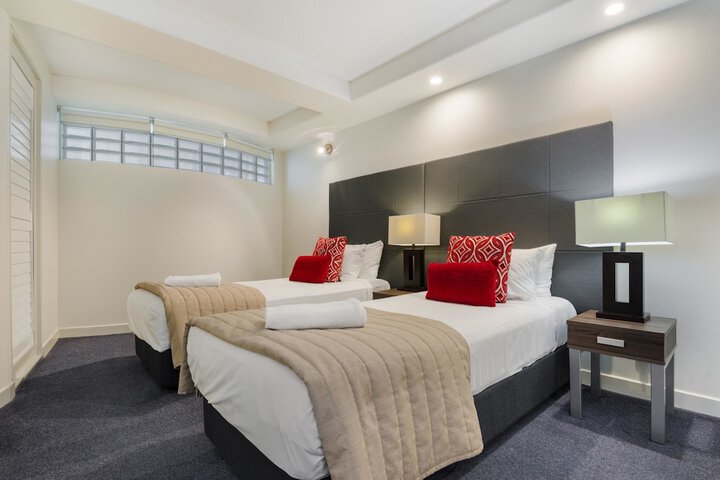 Room 11 of 49